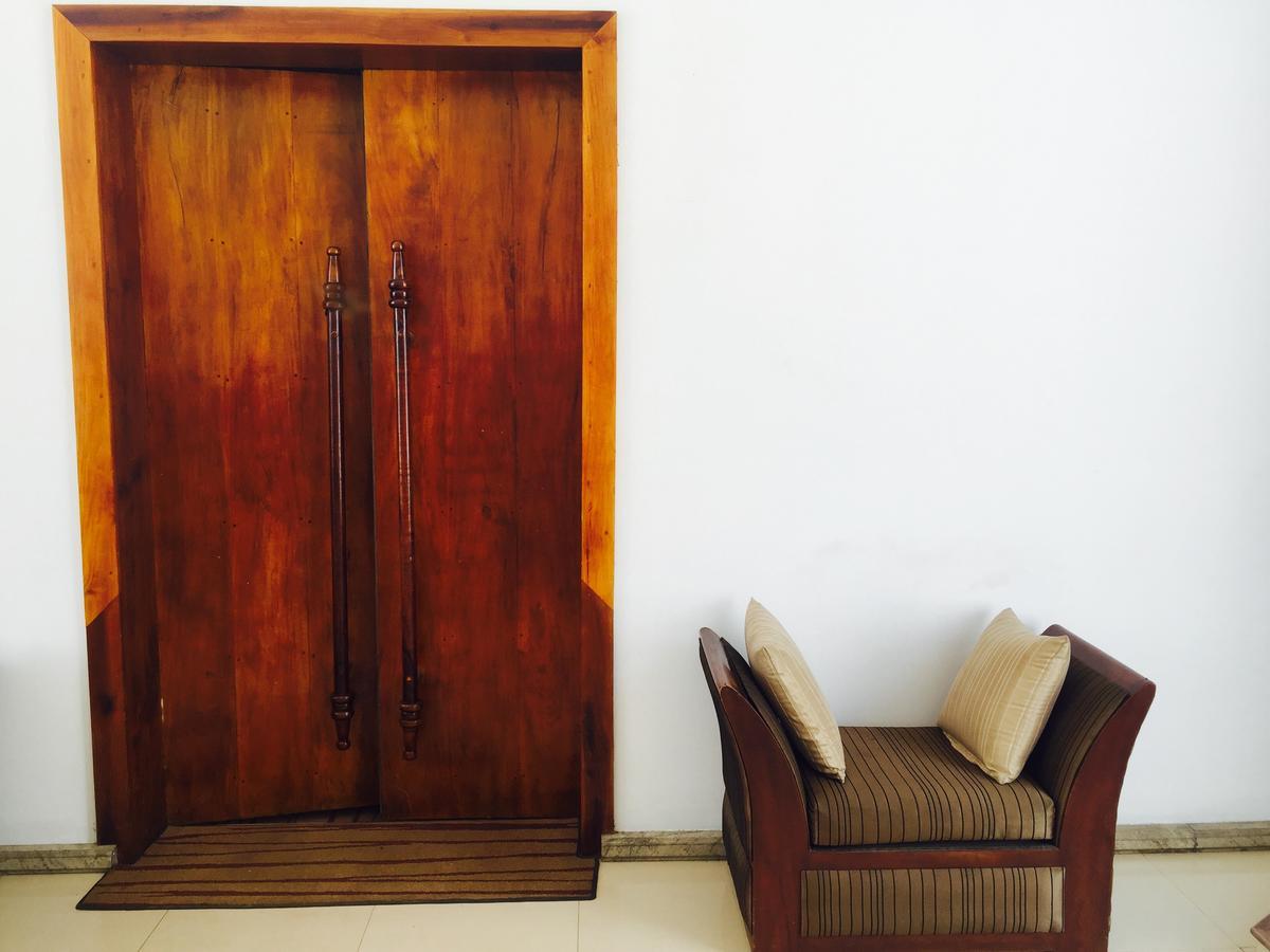 Sleek Hotel Kegalle Esterno foto
