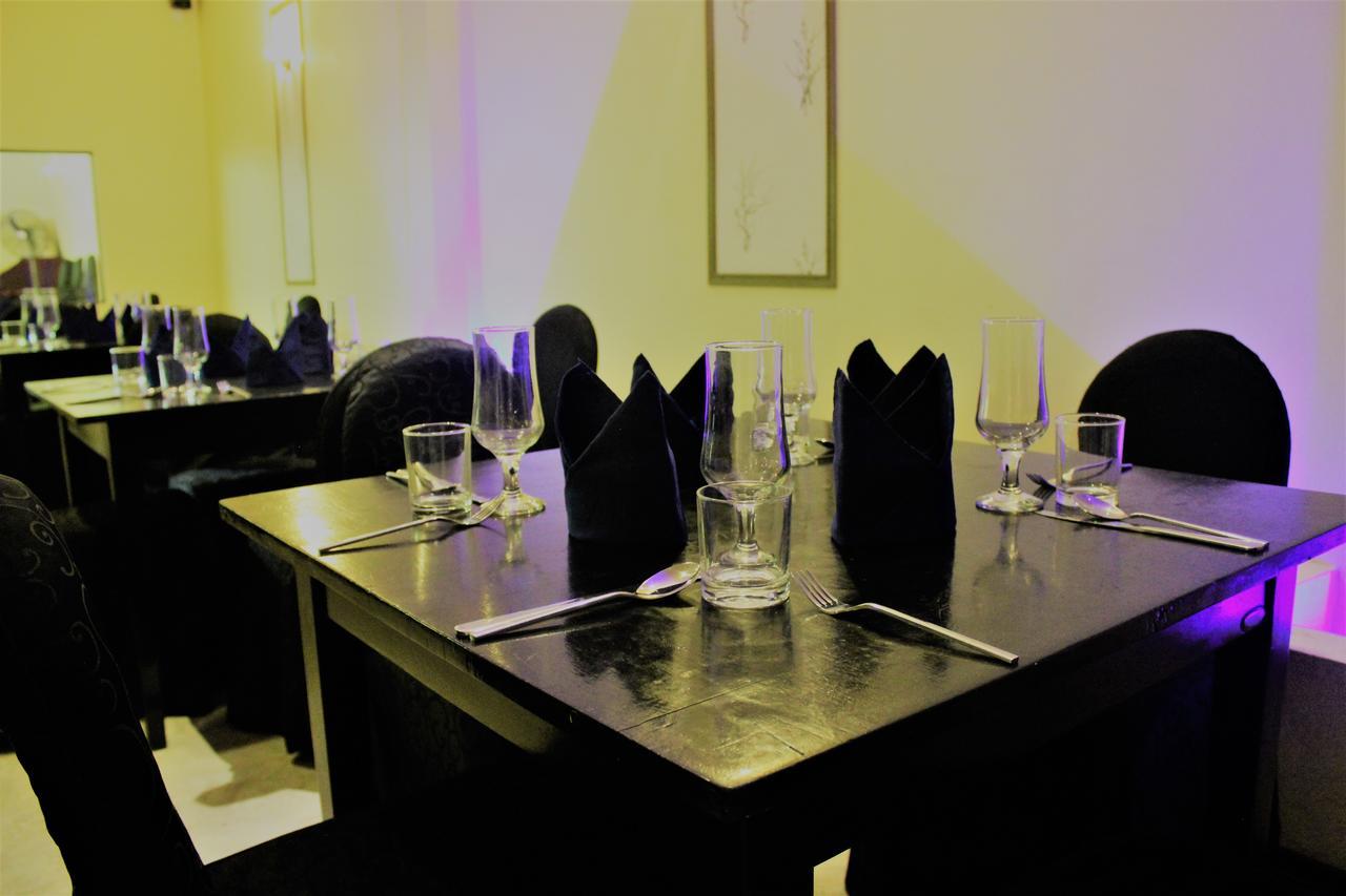 Sleek Hotel Kegalle Esterno foto
